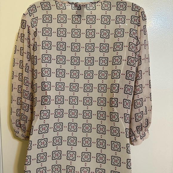 Ann Taylor Pullover Top 3/4 sleeves - Picture 2 of 8